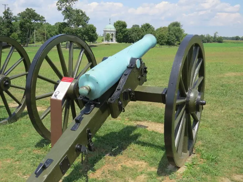 Civil War Artillery - 12 Pounder Napoleon